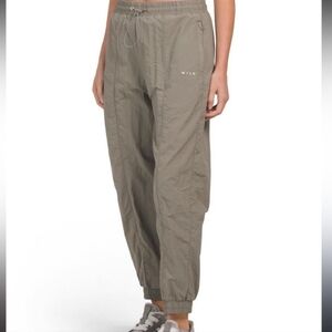 Wilo the Label Pants Size S Windbreaker Nylon Army Green Jogger Pants